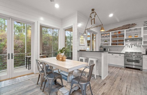 Hammocks of Seagrove House | Sunsoaked Seagrove Getaway | 2 Community Pools | 6 Bikes | Close to Seaside