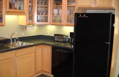 West Cambridge Apartment | Sunsplashed Serenity - Walk to Harvard & Fresh Pond from a Huron Village Oasis