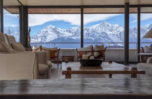 Deqen County Hotel | Sunyata