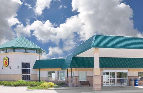 Portage La Prairie Hotel | Super 8 by Wyndham Portage La Prairie MB