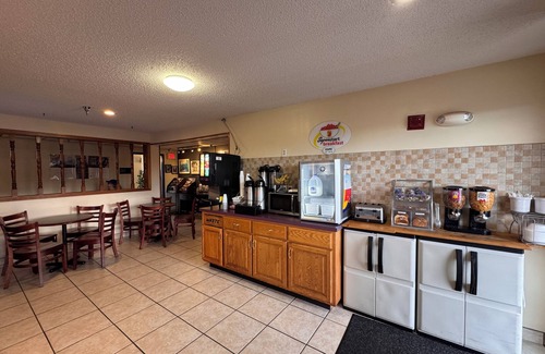 Appomattox Hotel | Super 8 by Wyndham Appomattox VA