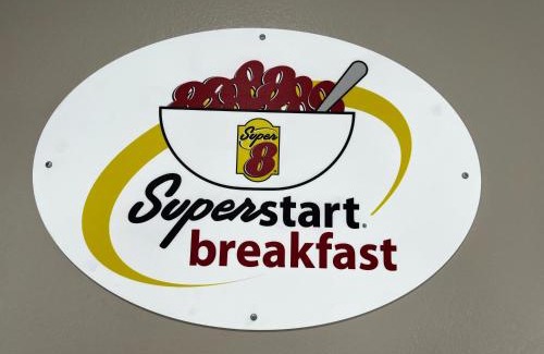 Cleveland Hotel | Super 8 by Wyndham Cleveland TX