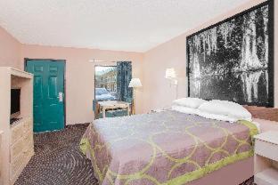 State Park Hotel | Super 8 by Wyndham Columbia