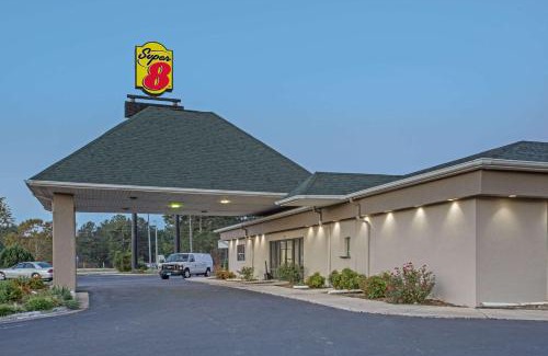 Dunn Hotel | Super 8 by Wyndham Dunn