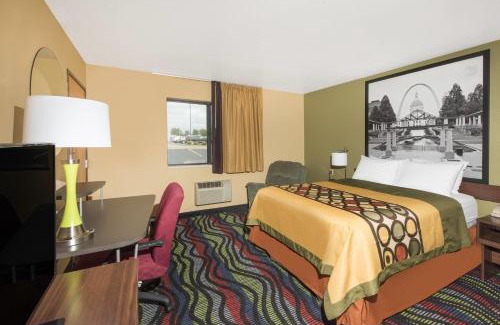 Farmington Hotel | Super 8 by Wyndham Farmington