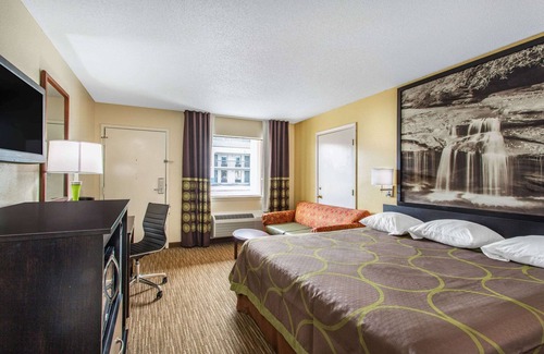 Florence Hotel | Super 8 by Wyndham Florence