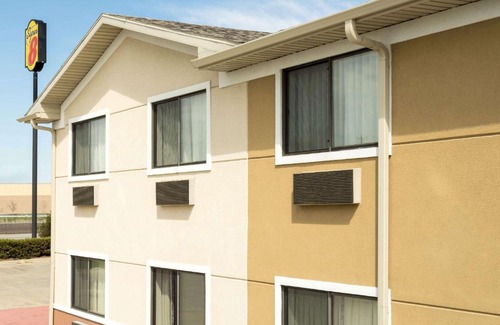 Fond du Lac Hotel | Super 8 by Wyndham Fond Du Lac