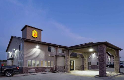 Fort Dodge Hotel | Super 8 by Wyndham Fort Dodge IA