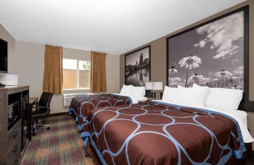 Glenwood Hotel | Super 8 by Wyndham Glenwood