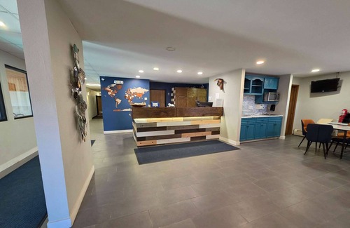 Hayward Hotel | Super 8 by Wyndham Hayward WI