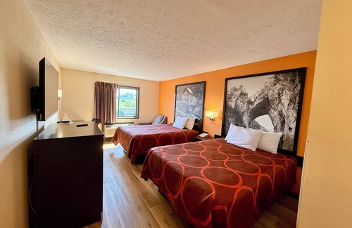 Hillsville Hotel | Super 8 by Wyndham Hillsville