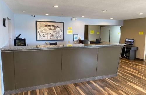 Independence Hotel | Super 8 by Wyndham Independence KS