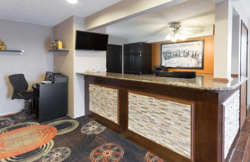 Janesville Hotel | Super 8 by Wyndham Janesville