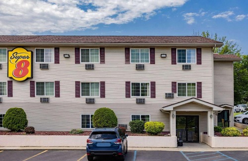 Johnstown Hotel | Super 8 by Wyndham Johnstown/Gloversville