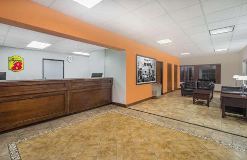 Powell Hotel | Super 8 by Wyndham Knoxville North/Powell