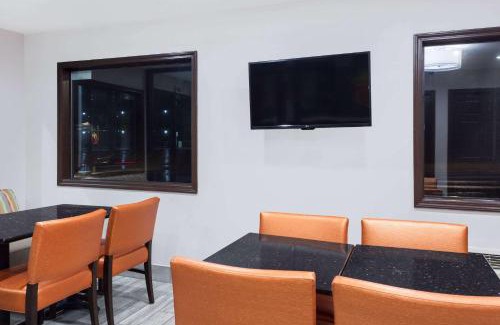 Locust Grove Hotel | Super 8 by Wyndham Locust Grove