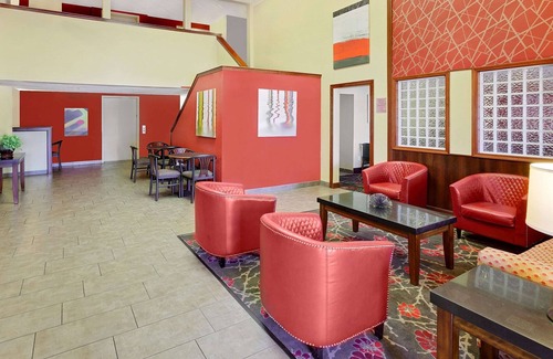 Mount Pleasant Hotel | Super 8 by Wyndham Mt. Pleasant