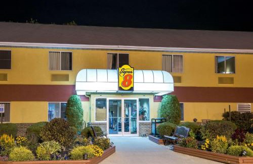 Medina Hotel | Super 8 by Wyndham Medina