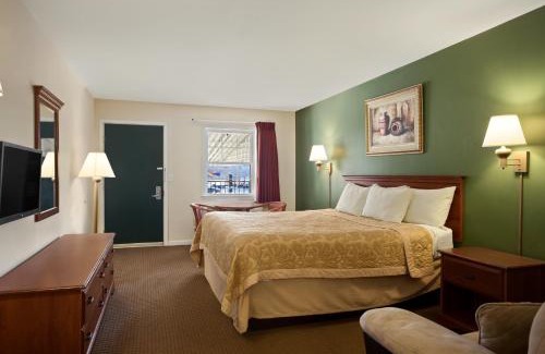 Mifflinville Hotel | Super 8 by Wyndham Mifflinville Near Bloomsburg
