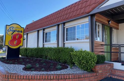 North Fremont Street Hotel | Super 8 by Wyndham Monterey