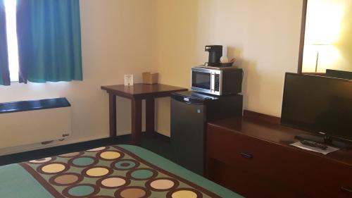 Moose Jaw Hotel | Super 8 by Wyndham Moose Jaw SK