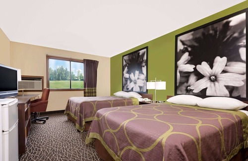 Muncie Hotel | Super 8 by Wyndham Muncie/Ball St. College Area