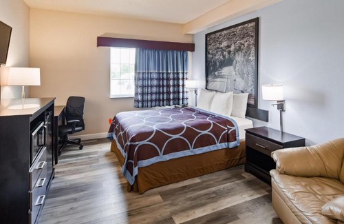 Neillsville Hotel | Super 8 by Wyndham Neillsville WI