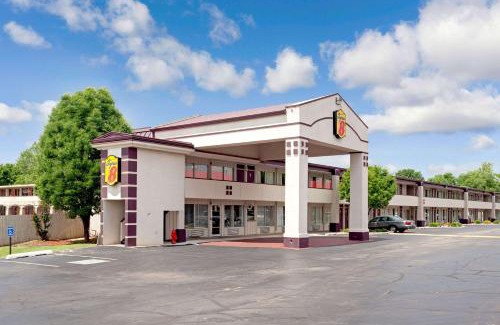 Oklahoma City Hotel | Super 8 by Wyndham Oklahoma/Frontier City