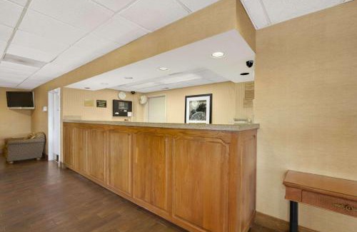 Oxford Hotel | Super 8 by Wyndham Oxford