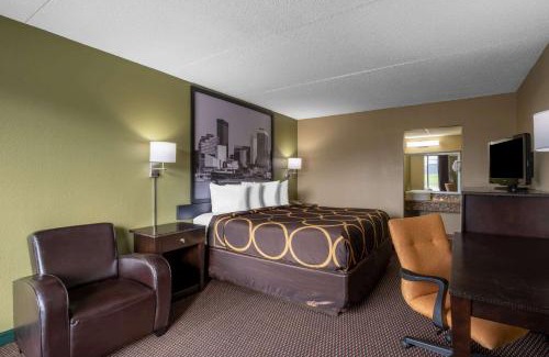 Perrysburg Hotel | Super 8 by Wyndham Perrysburg-Toledo