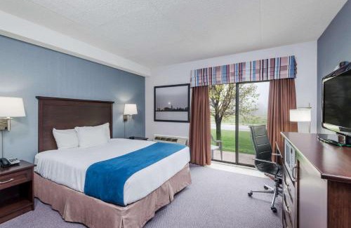 Port Elgin Hotel | Super 8 by Wyndham Port Elgin