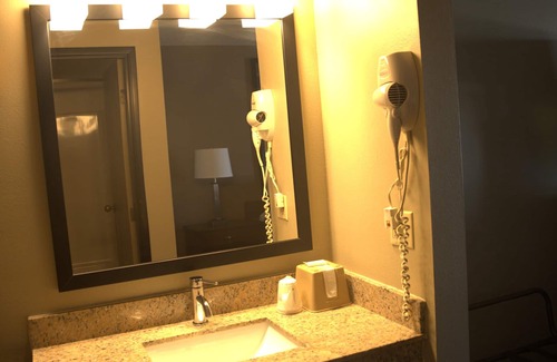 Portage Hotel | Super 8 by Wyndham Portage