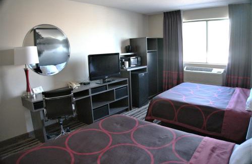 Spirit Lake Hotel | Super 8 by Wyndham Spirit Lake/Okoboji