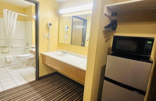 Warrenton Hotel | Super 8 by Wyndham Warrenton