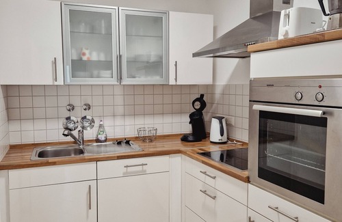 Freiburg im Breisgau Apartment | Super centrally located apartment with satellite TV and WiFi