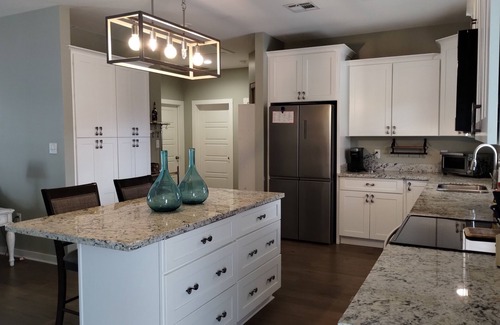 Sulphur House | Super Clean Executive Rental 3/2 house in Sulphur Minutes from Frasch Ballpark