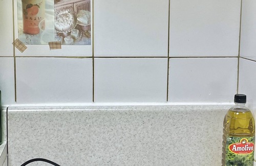 Samjeon-dong Apartment | Super close to Jamshil Station! Perfect location for Seoul Trip. Family-sized.