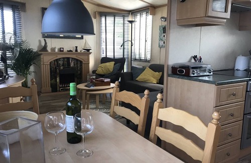 Lathum House | Super cozy chalet on vacation park with lots of water and nature