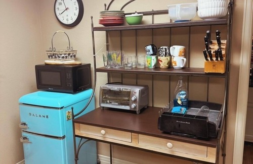 The Pinery Apartment | Super cute 500 ft2 basement apartment. Pet friendly for well behaved pets.
