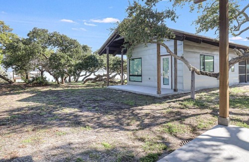 Rockport Cottage | Super cute cottage with a modern flare! Pier! Kayak ramps! Very Private!