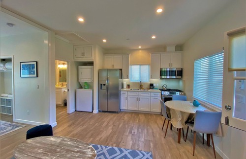 Torrance Cottage | Super Cute - Detached Guest House - Cottage only 1 Mile to the Beach!