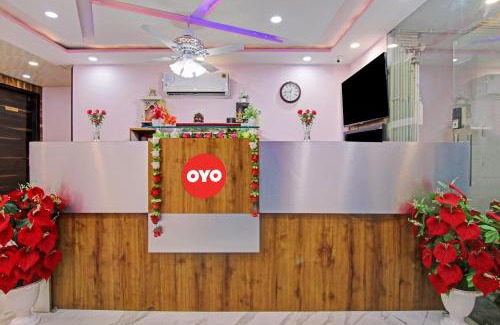 Indirapuram Hotel | Super Hotel O Rishabh Inn