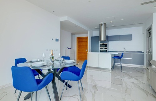 Sliema Apartment | Super Luxury Apt in Tigne Point, Amazing Sea Views