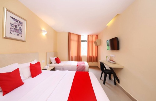 Kampung Melayu Sempalit Hotel | Super OYO 635 Seven Days Hotel