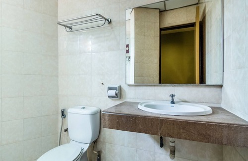 Taman Sri Muda Hotel | Super OYO 828 Comfort Hotel Shah Alam