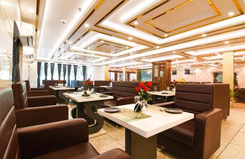 Bhubaneshwar Hotel | Super Townhouse OAK Sayhallo Sincity