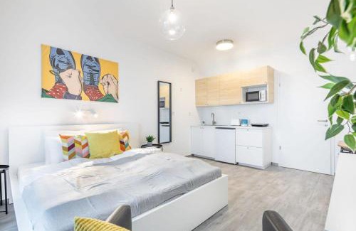 Obuda Apartment | Super View - Balcony - New - At River