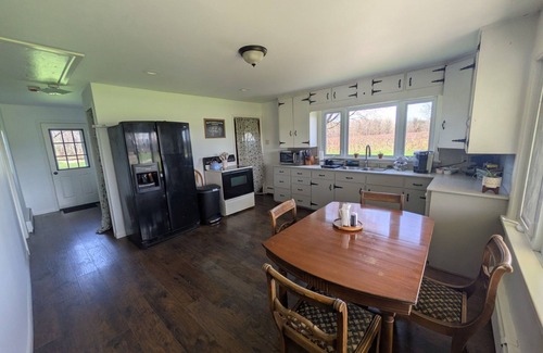 Chautauqua County House | Superb 3-bedroom, 2 bath house on lake erie. 2 min drive to Barcelona Harbor!