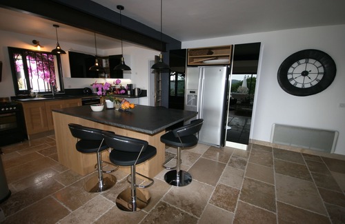 Tourrettes-sur-Loup Villa | Superb air-conditioned villa, swimming pool, quiet, beautiful view, setting sun