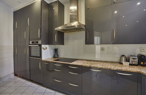 Saint-Vincent-de-Paul Apartment | Superb Apartment Center of Paris/montmartre